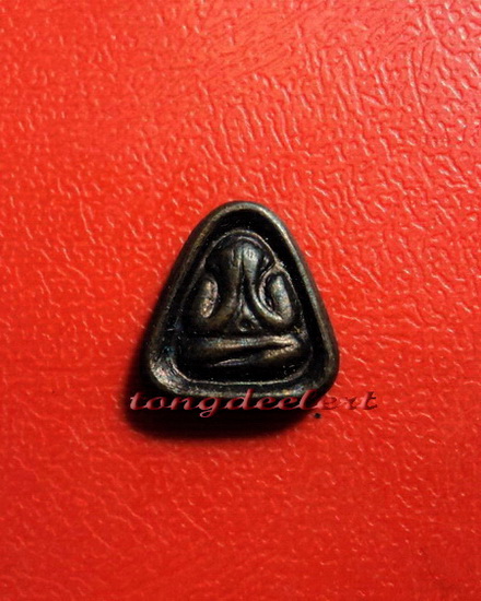 พระปิดตาหลังยันต์นะองค์จิ๋ว หลวงปู่ดี วัดเทวสังฆาราม(วัดเหนือ) จ.กาญจนบุรี สวยมากค่ะ