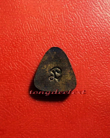 พระปิดตาหลังยันต์นะองค์จิ๋ว หลวงปู่ดี วัดเทวสังฆาราม(วัดเหนือ) จ.กาญจนบุรี สวยมากค่ะ