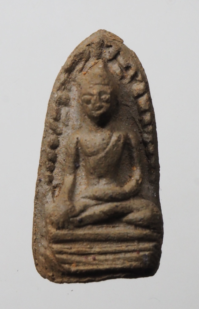 20บาท...พระรอด เนื้อดิน ไม่ทราบที่///F193