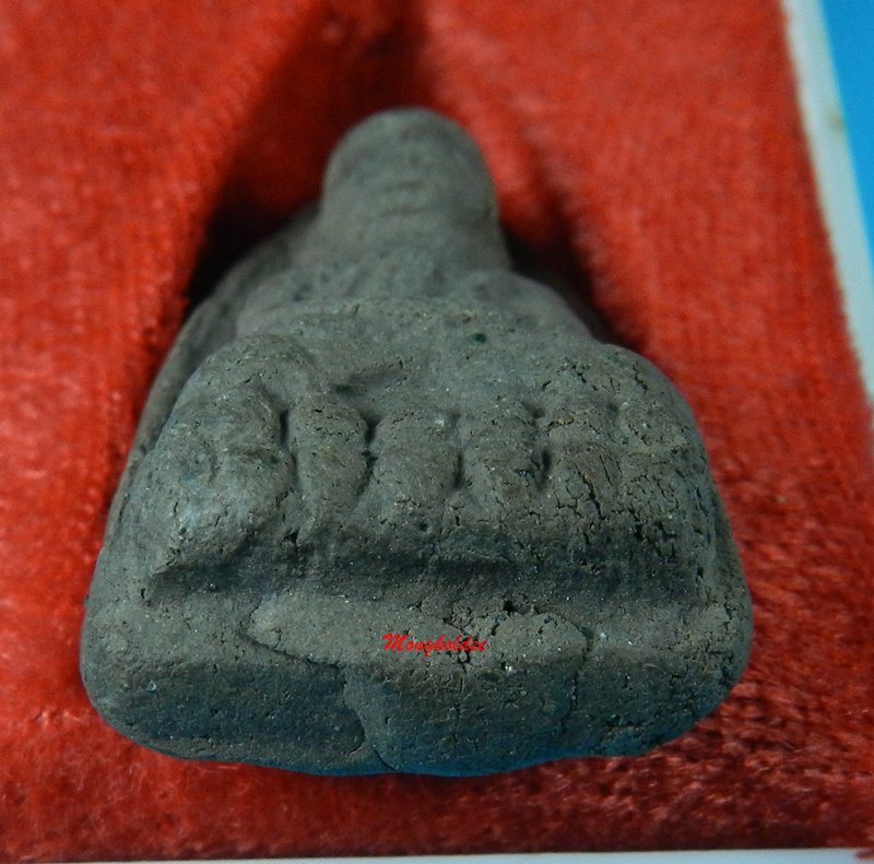 หลวงปู่ทวด พิมพ์ใหญ่ เนื้อว่าน รุ่นที่ระลึกรูปเหมือนสองแผ่นดิน วัดธรรมศิริวราราม อ.กอหรา มาเลเซีย #1