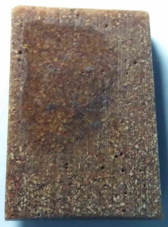 60 บาท หลวงพ่อโสธร เนื้อกระเบื้องหลังคาโบสถ์ พิมพ์ใหญ่หน้าพระประธาน ไม่มีกล่อง แต่มีผงกระเบื้องที่เป