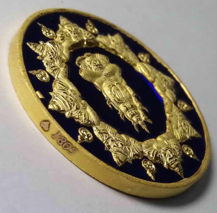 100 บาท เหรียญกะไหล่ทองลงยาน้ำเงินพ่นทรายปิดตาพังพระกาฬรุ่นจอมจักรพรรดิมหาบารมีหมายเลข 1805