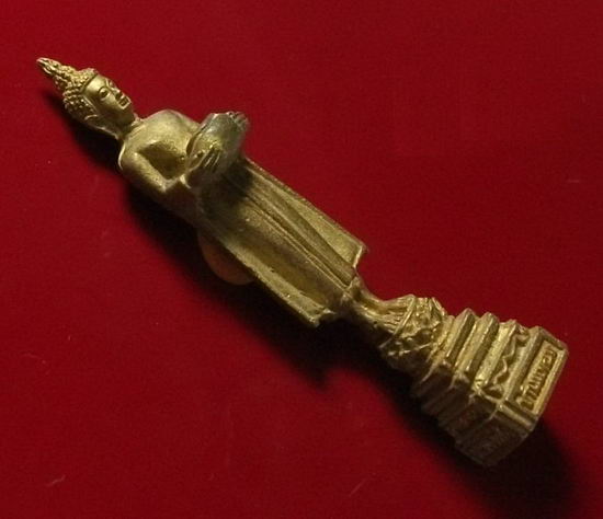 รูปหล่อลอยองค์ หลวงพ่อวัดบ้านแหลม วัดเพชรสมุทรวรวิหาร ปี 2550