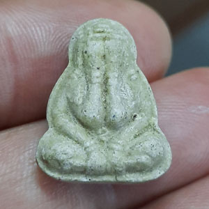 พระปิดตา เนื้อผง ไม่ทราบที่