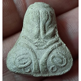 พระปิดตา เนื้อผง ไม่ทราบที่