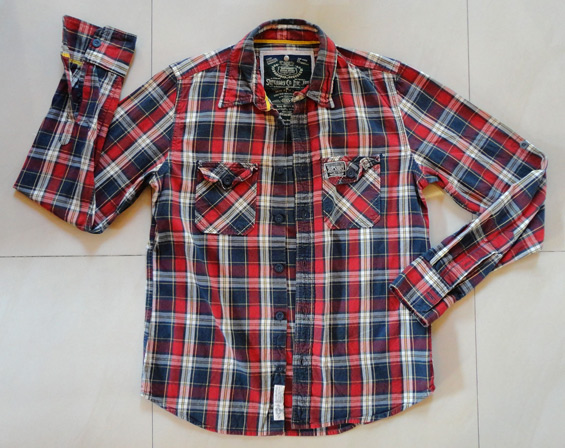 เสื้อ Superdry ของแท้ ลายสวย ดีเทลงดงาม