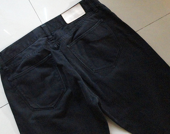 ยีนส์ UNIQLO ของแท้ สีดำ สวยๆ ORIGINAL BASIC รุ่น Light Weight S-001 แบรนด์ดังญี่ปุ่น
