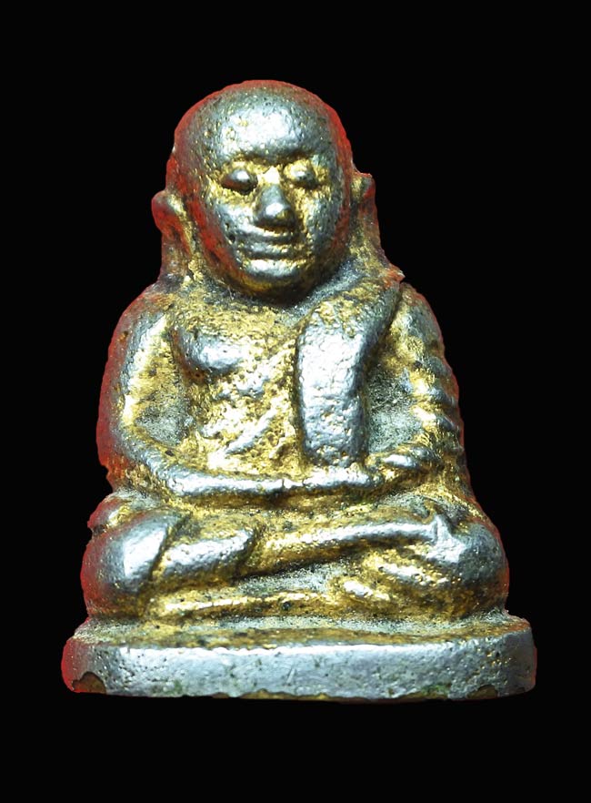 รูปหล่อหลวงพ่อเงินไม่ทราบรุ่น สภาพ ตามรูปเลยครับ