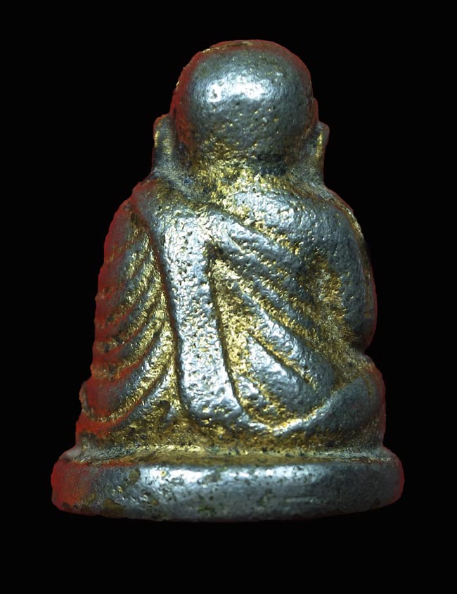 รูปหล่อหลวงพ่อเงินไม่ทราบรุ่น สภาพ ตามรูปเลยครับ