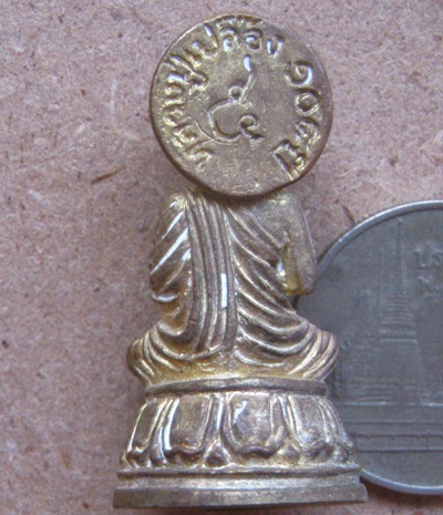 พระคันธารราษฎร์ ๕แผ่นดิน หลวงปู่เปลื้อง วัดลาดยาว จ.นครสวรรค์  อายุ 108ปี หมายเลข302+กล่อง