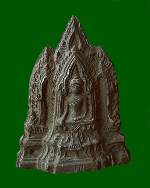 พระโคนสมอเนื้อดินเผา พิมพ์ซุ้มปราสาท ทาทองเก่า