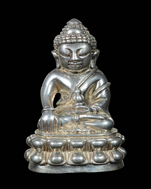 พระกริ่งหลักชัย รุ่น 1 หลวงปู่เปี่ยม วัดเกาะหลัก เนื้อเงิน ก้นเงิน 