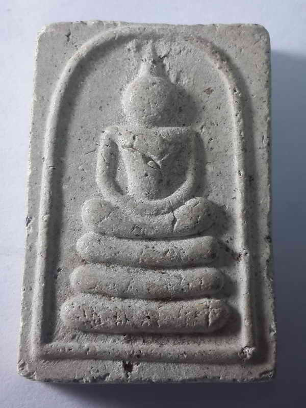 30 บาท พระสมเด็จเนื้อผง หลวงพ่อแพ วัดพิกุลทอง รุ่นรวยให้เข็ด   BOXP 13