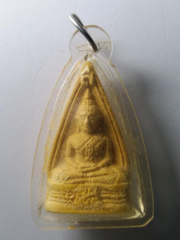 30 บาท   หลวงพ่อโสธรเนื้อผง 2 หน้าบรรจุกริ่ง 