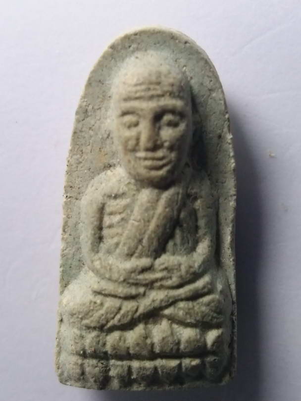 20 บาท หลวงปู่ทวดเนื้อผง หลังเรียบ ขอลงกระดานนี้ครับ BOXP 30