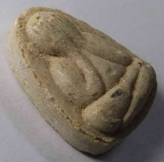 30 บาท พระปิดตาเนื้อผง หลังรูปเหมือนหลวงพ่อเขียน