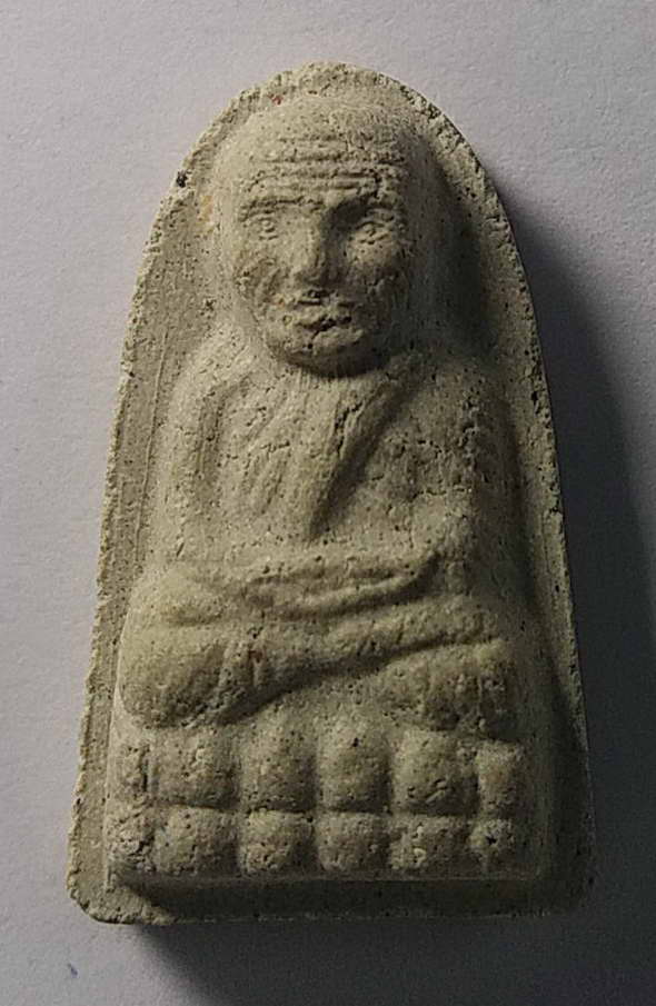 เริ่มที่ 10 บาทครับ หลวงปู่ทวดเนื้อผงที่ระลึกงานฝังลูกนิมิต วัดศรีมงคล