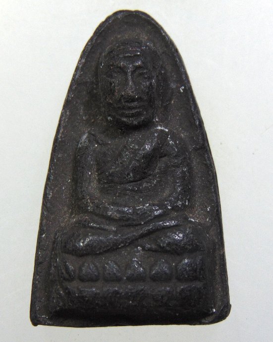 ๒๐ หลวงปู่ทวดเนื้อดินเผา วัดช้างให้ ปี 2513 (ผสมผงว่านหลวงปู่ทวด ปี2497) สร้างโดยพระครูใบฎีกาขาว