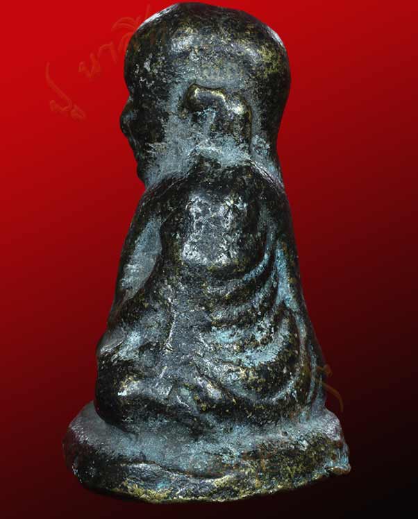  หล่อโบราณ หลวงพ่อเงิน   รุ่นปืนเเตก พิมพ์เศียรโต  วัดบางคลาน จังหวัดพิจิตร