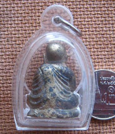 รูปเหมือนพิมพ์นิยม หลวงพ่อเงิน ปี2553 รุ่นกองทุน53 เนื้อสำริดเหลือง มีโค้ด+หมายเลข+กล่อง+เลี่ยมกันน้