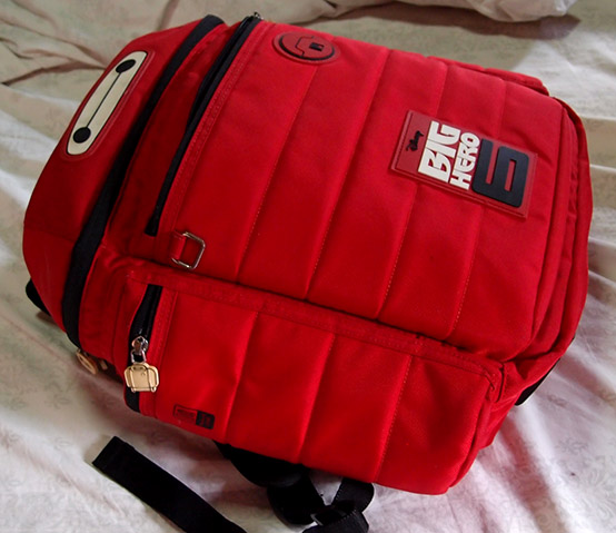 กระเป๋าลิขสิทธิ์ Disney หนังดัง BIG HERO 6 ของแท้ ได้แบรนด์ดัง FILA มาผลิตให้ / วัดใจ แดงไม่ถึงพัน