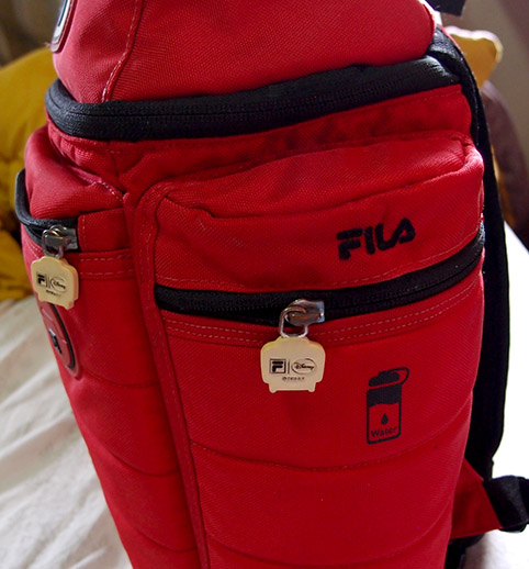 กระเป๋าลิขสิทธิ์ Disney หนังดัง BIG HERO 6 ของแท้ ได้แบรนด์ดัง FILA มาผลิตให้ / วัดใจ แดงไม่ถึงพัน