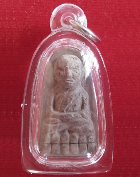 หลวงปู่ทวด วัดห้วยมงคล หลังแบบ ปี42 เนื้อผงว่าน108...เคาะเดียวแดง....