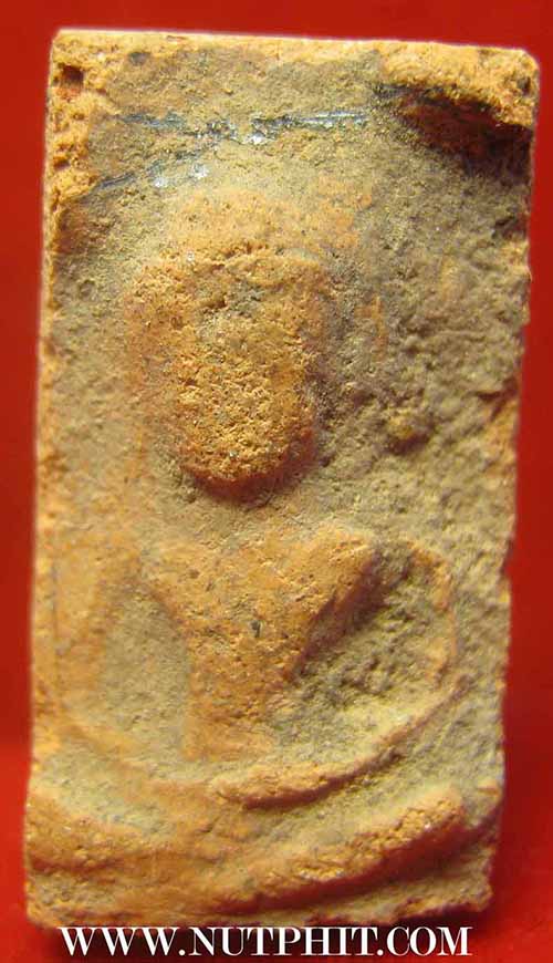 พระแผง ตัดเดี่ยว เนื้อดิน กรุพระธาตุนาคูน+บัตรรับรองพระแท้*160