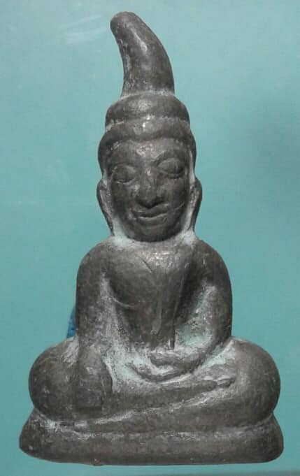 พระท่ากระดานหลังยันต์ ไม่ทราบวัดออก   เคาะเดียวแดงครับ