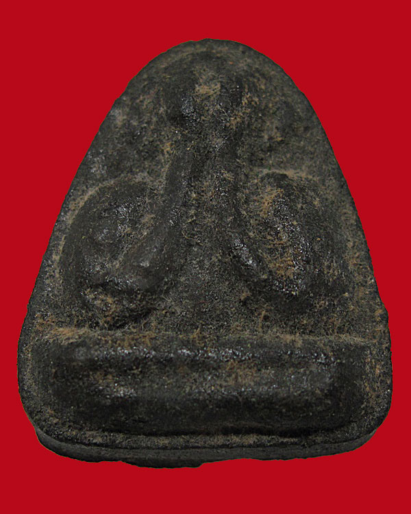 พระปิดตาหลังยันต์ตะบองไขว้ วัดอ่างศิลา จ.ชลบุรี