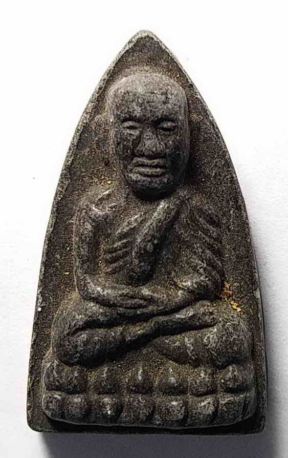 20 บาทหลวงปู่ทวดเนื้อว่าน วัดช้างให้ จังหวัดปัตตานี ไม่ทราบปีที่สร้าง