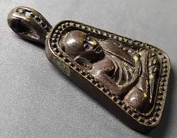 เริ่มที่ 100 บาท เหรียญหล่อหลวงพ่อเงินวัดหิรัญญาราม (วัดบางคลาน) จ.พิจิตรสร้างปี 2540