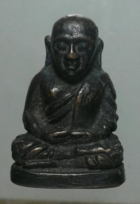 รูปหล่อหลวงพ่อเงิน ไม่ทราบปี เคาะเดียวแดงครับ