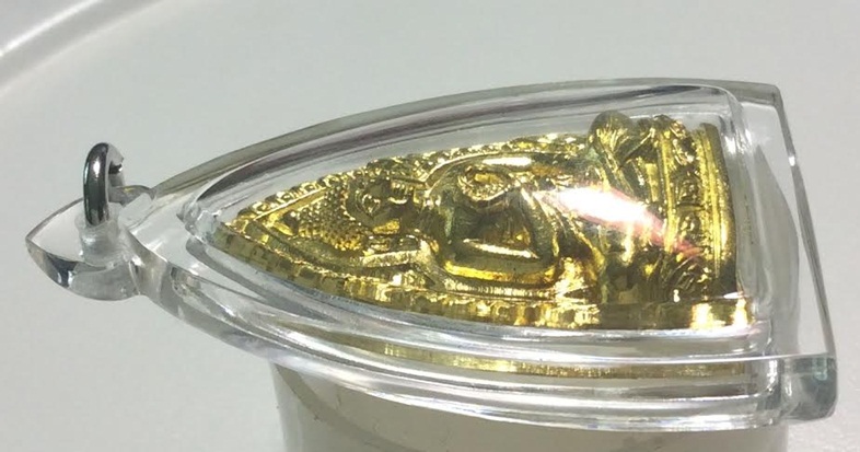 เหรียญหล่อ พระพุทธเจ้าประทานพร เนื้อทองทิพย์ วัดหลวงพ่อสด ธรรมกายาราม ราชบุรี