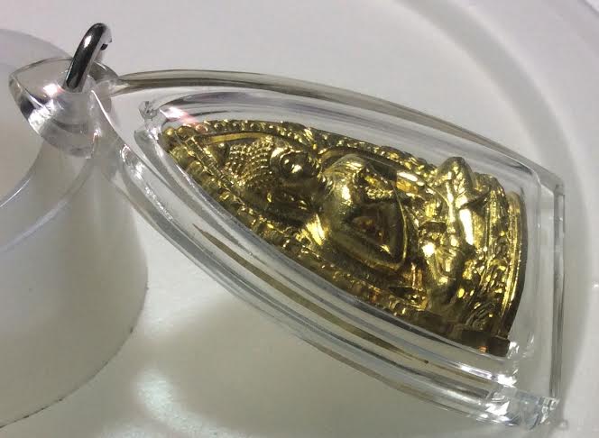 เหรียญหล่อ พระพุทธเจ้าประทานพร เนื้อทองทิพย์ วัดหลวงพ่อสด ธรรมกายาราม ราชบุรี