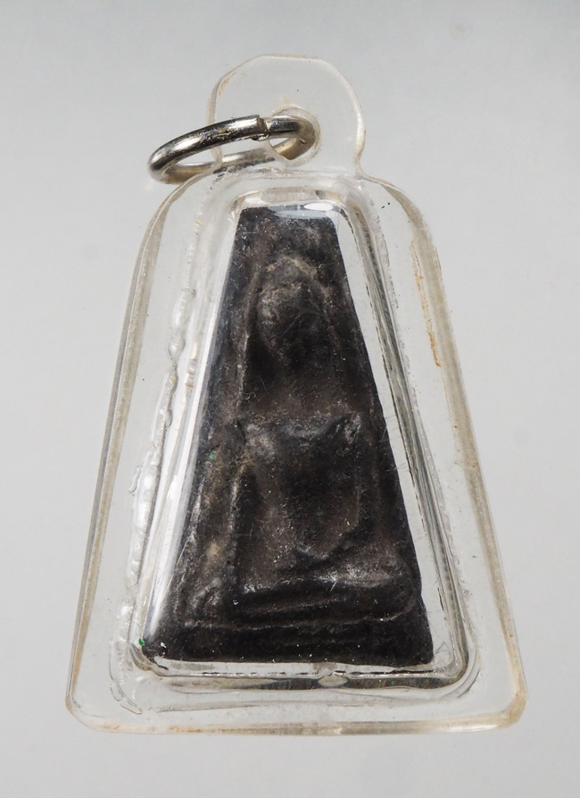 20บาท...พระผงสุพรรณ  เนื้อผงใบลาน ไม่ทราบที่///F851