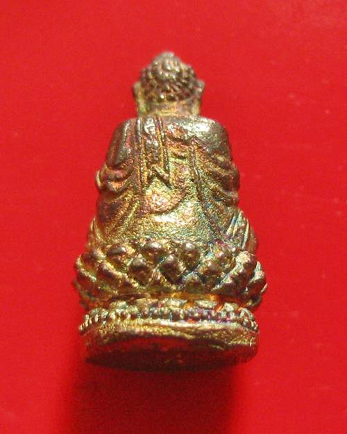 พระกริ่ง หลวงพ่อเกษม เนื้อเงิน พิมพ์เล็ก ตอกโค๊ตใต้ฐาน สวย ๆ ปี 38 หายากคะ