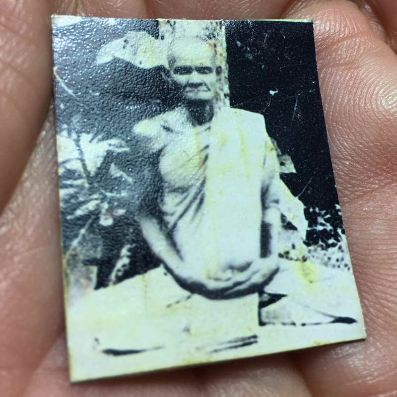 รูปถ่ายขนาดคล้องคอหลวงพ่อพรหม วัดช่องแค กระดาษหนังไก่เก่าๆหลังทองแดงยันต์สิบ