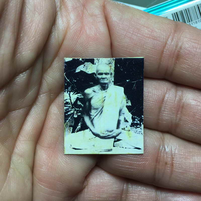 รูปถ่ายขนาดคล้องคอหลวงพ่อพรหม วัดช่องแค กระดาษหนังไก่เก่าๆหลังทองแดงยันต์สิบ
