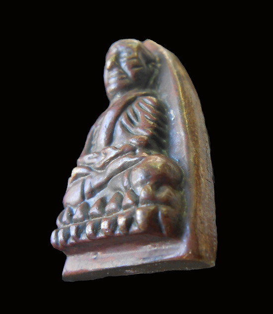 หลวงปู่ทวด หลังเตารีด อ.นอง วัดทรายขาว