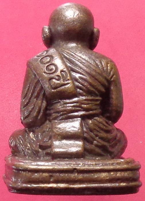 พระหลวงปู่ทวด เบตง รุ่น๑๐๑ ปี พิมพ์โบราณย้อนยุค เนื้อสำริดผสมชนวน สวยครับ