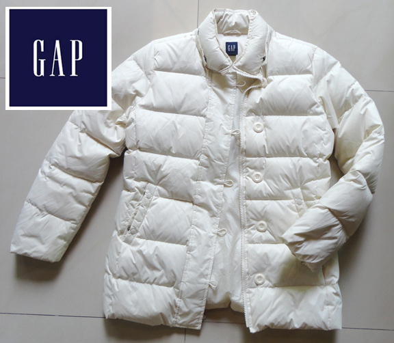 แจ็กเกดกันหนาว แบบขนเป็ด GAP ของแท้  สีขาวครีม สวยมากครับ