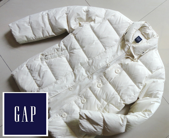 แจ็กเกดกันหนาว แบบขนเป็ด GAP ของแท้  สีขาวครีม สวยมากครับ