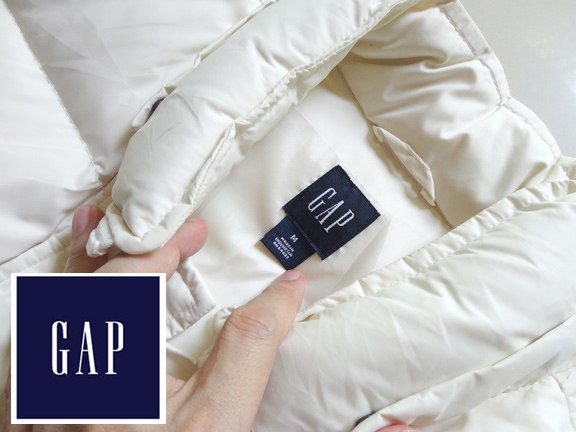 แจ็กเกดกันหนาว แบบขนเป็ด GAP ของแท้  สีขาวครีม สวยมากครับ