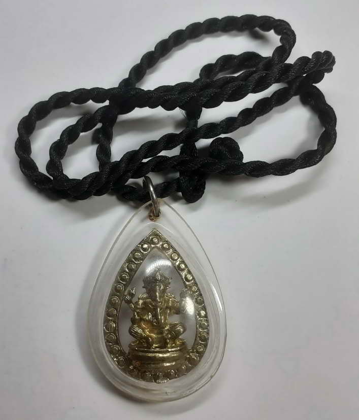 30 บาท พระพิฆเณศวรเลี่ยมกรอบพลาสติกพร้อมสร้อย BOX 3