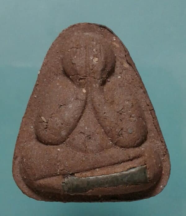 พระปิดตาเนื้อว่านรุ่นแรก พ่อครูบาผาสุก วัดตะเคียนคู่ ชลบุรี+กล่อง เคาะเดียวครับ