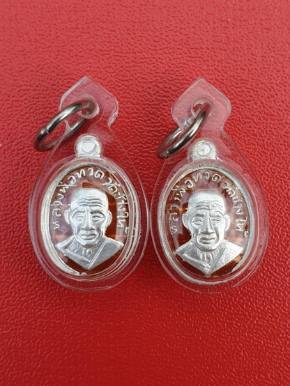 เหรียญเม็ดแตงหลวงปู่ทวด รุ่น 100 ปี อาจารย์ทิม เนื้อเงินลงยา สีแดง 2 เหรียญ