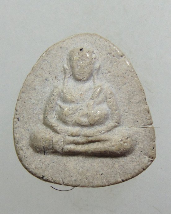 ๒๐ พระสังกัจจายน์ เนื้อผง ผสมเกศา