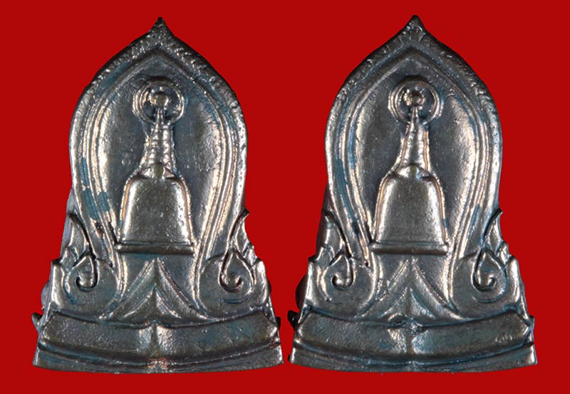 หลวงปู่ทวด รุ่น "อริยทรัพย์" (พ่อท่านเอื้อม วัดบางเนียน) นครศรีธรรมราช ปี ๒๕๕๓ 2 องค์