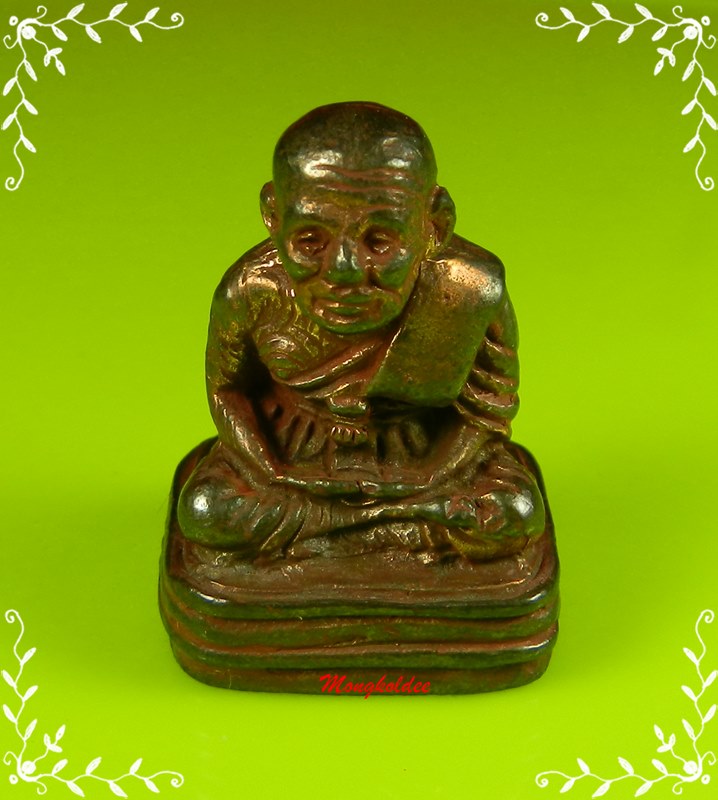 หลวงปู่ทวด พิมพ์เบตงเลขใต้ฐาน เนื้อนวะกลับดำ รุ่นกฐิน ปี42 วัดช้างให้ No.1593 สภาพสวย